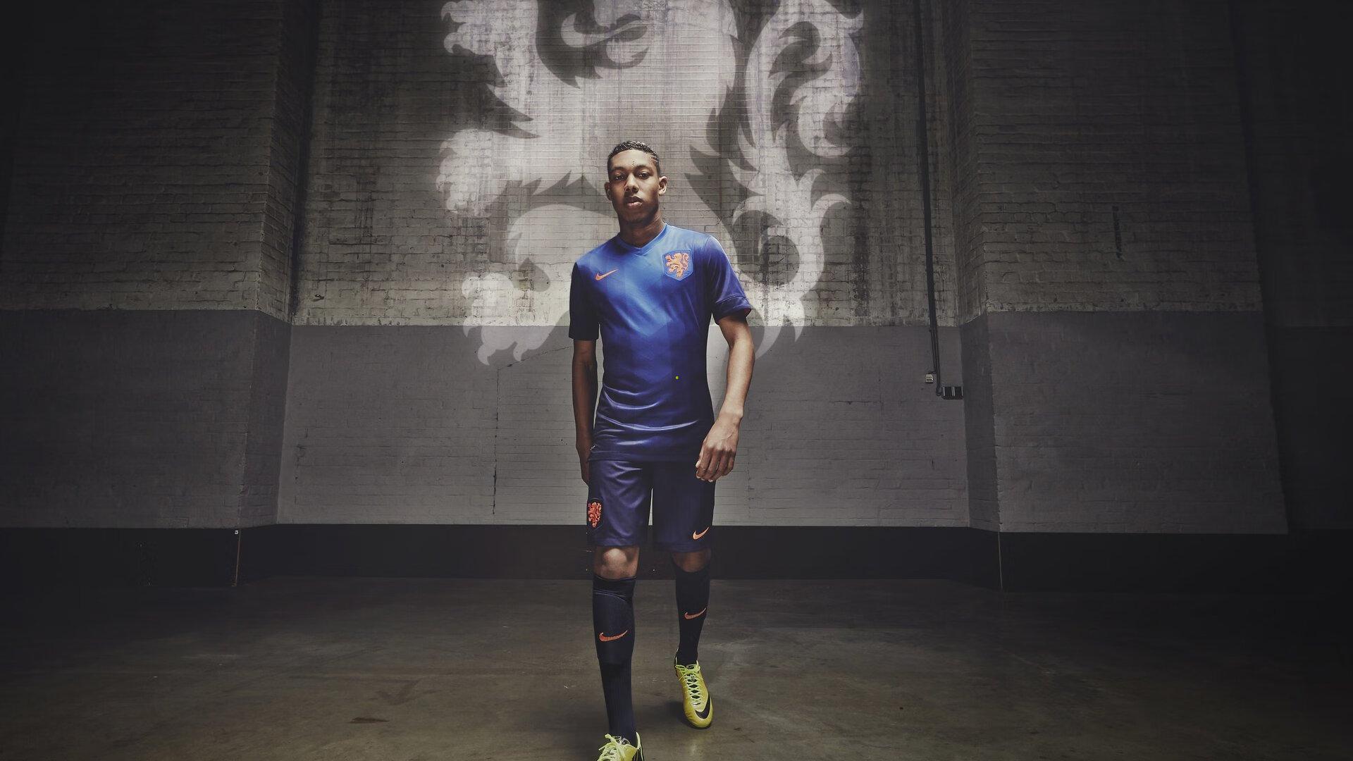 国羽新星闪耀全英赛,女单小将逆转夺冠创历史