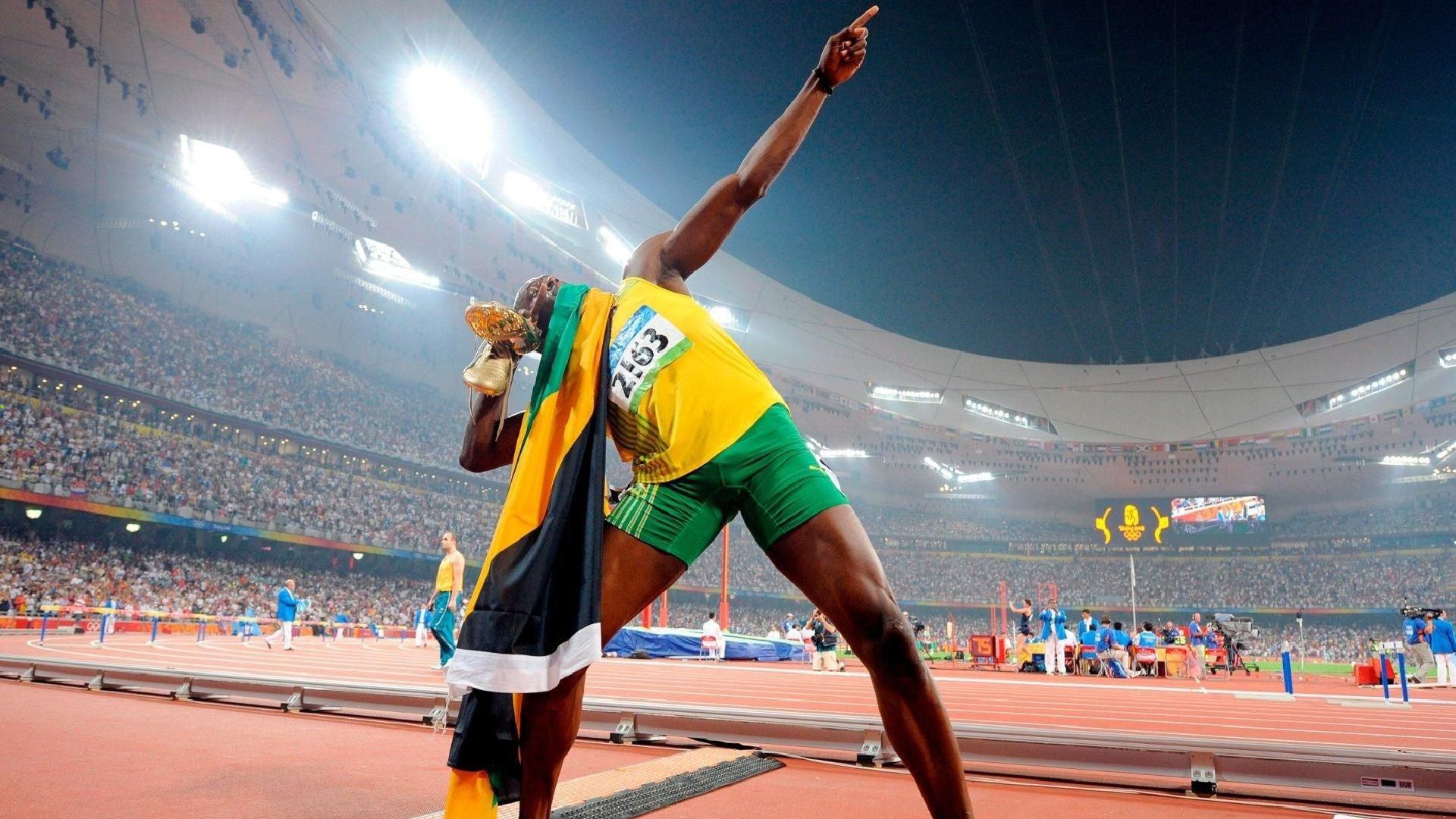 百米飞人巅峰对决,新星闪耀破纪录,传奇惜败留遗憾