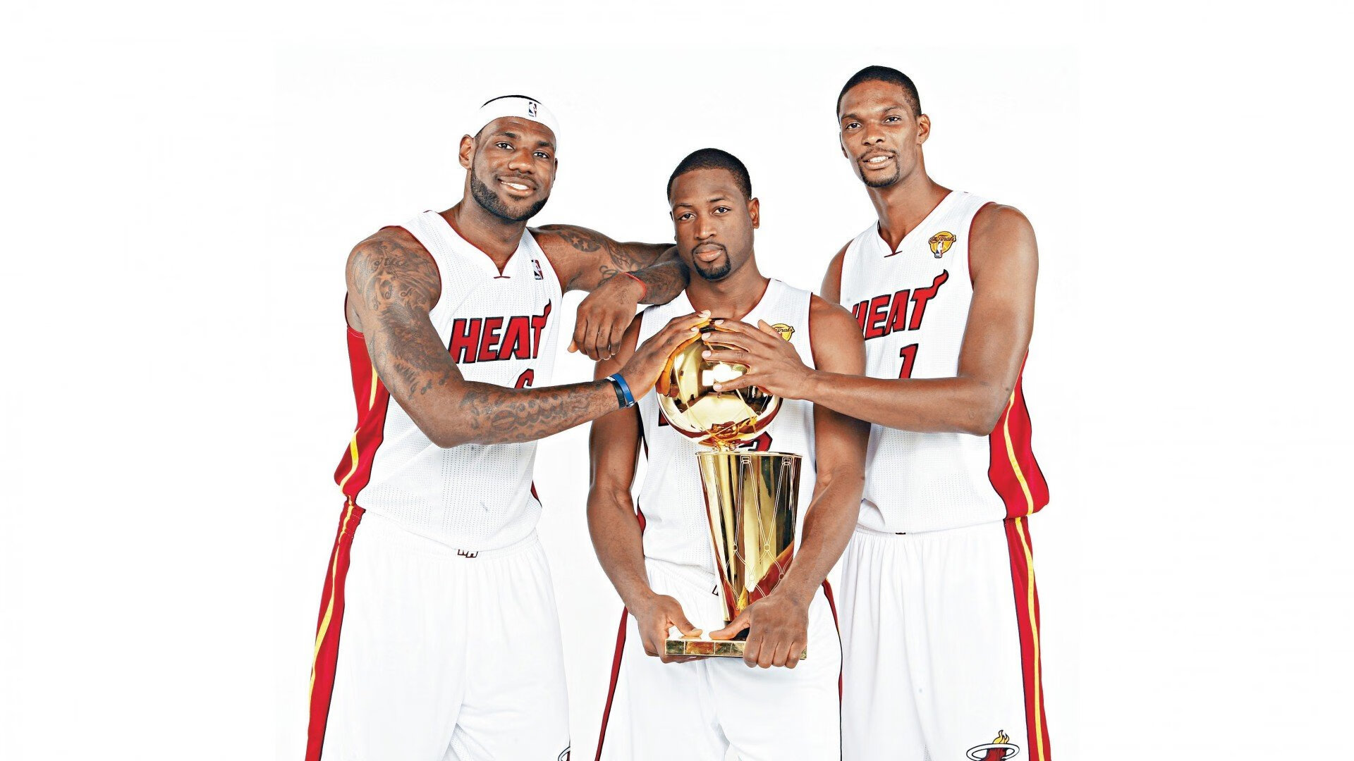 NBA总决赛激战正酣 勇士队与凯尔特人队上演巅峰对决