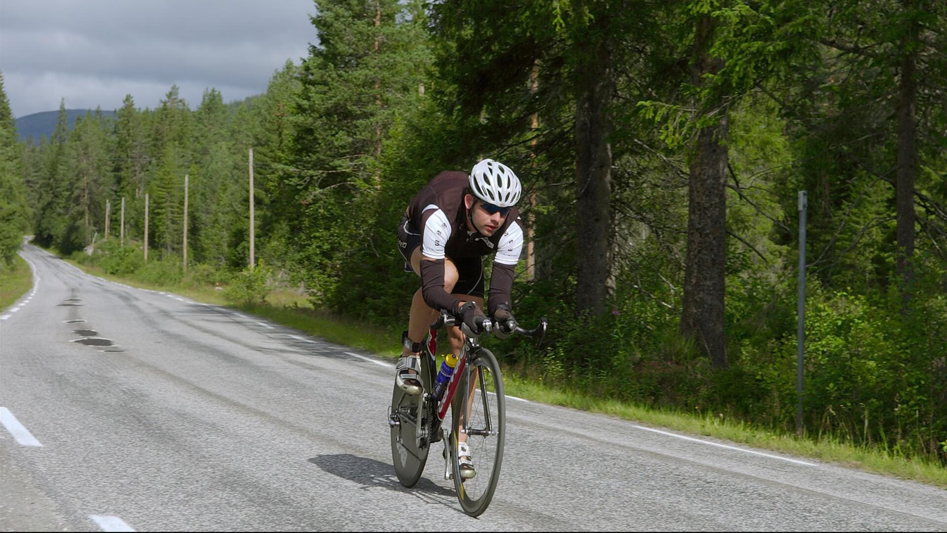 中国皮划艇队亚锦赛勇夺三金 年轻小将表现亮眼